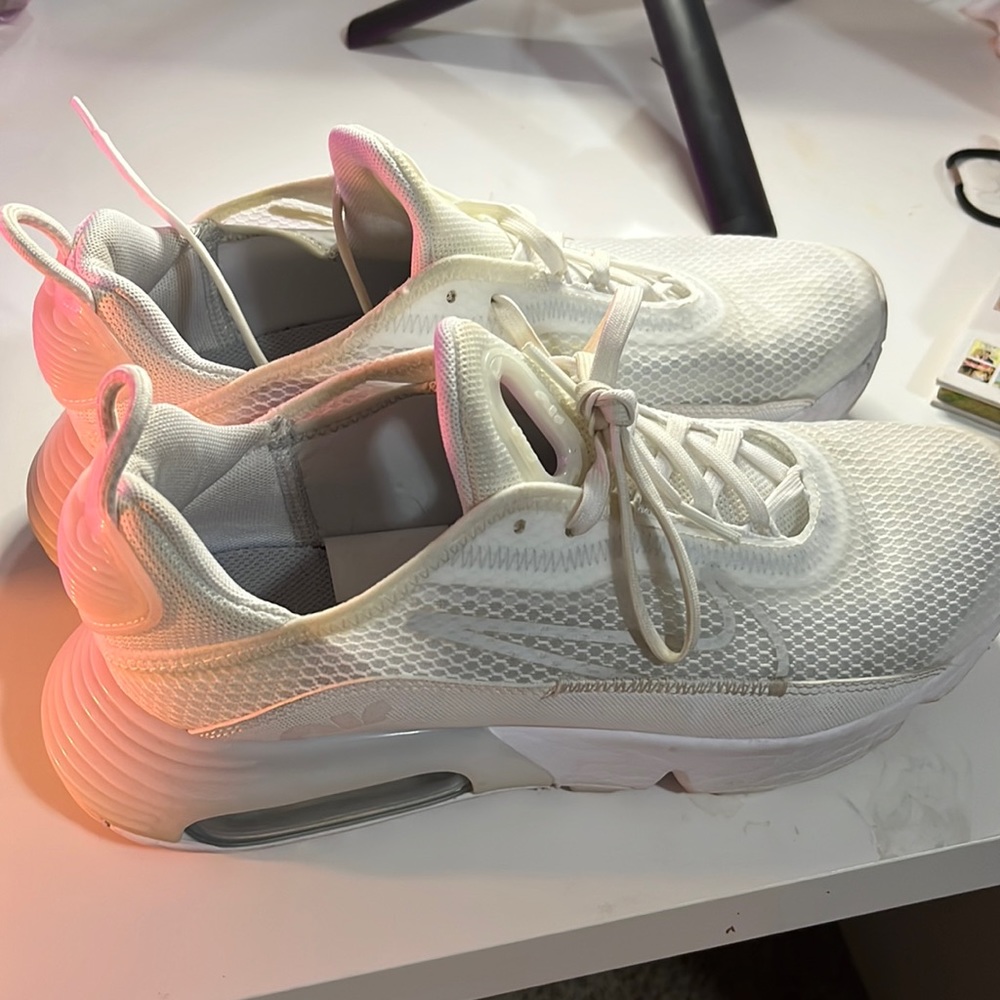 size 7 in youth nike shoes
